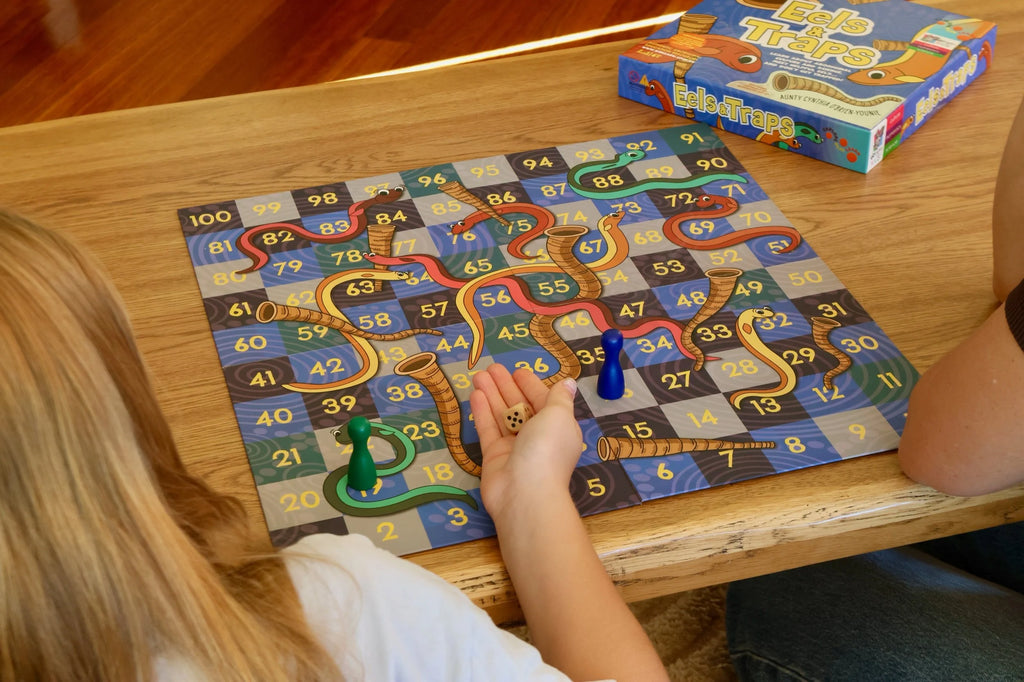 Eels and Traps Board Game product image 2