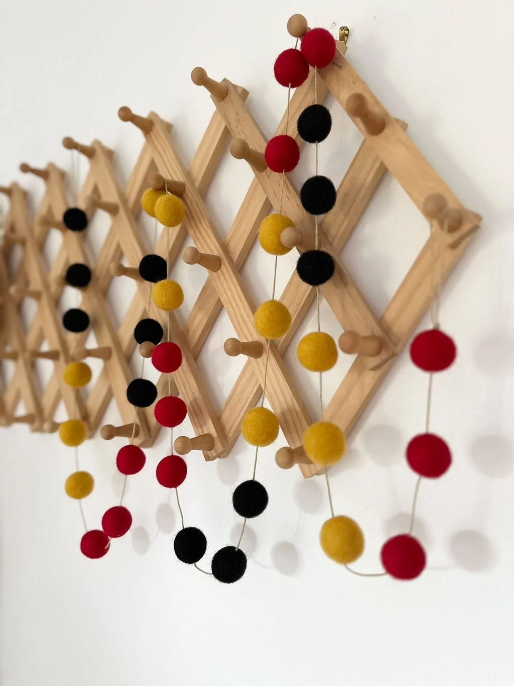 Felt Garland - Aboriginal Flag Colours - Assorted Patterns