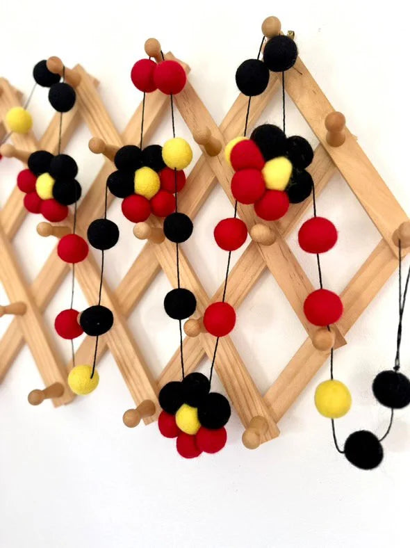 Felt Garland - Aboriginal Flag Colours - Daisy